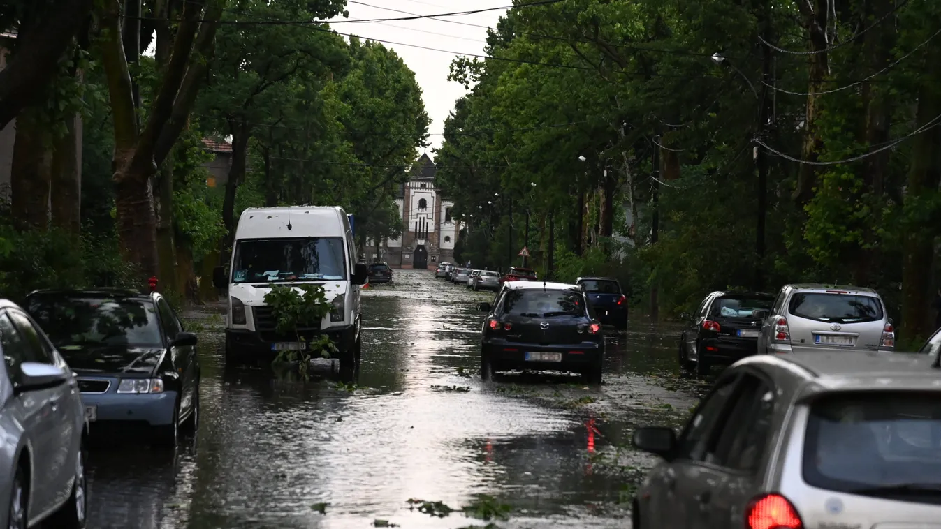 Friss: Másodfokú riasztások a felhőszakadás veszélye miatt