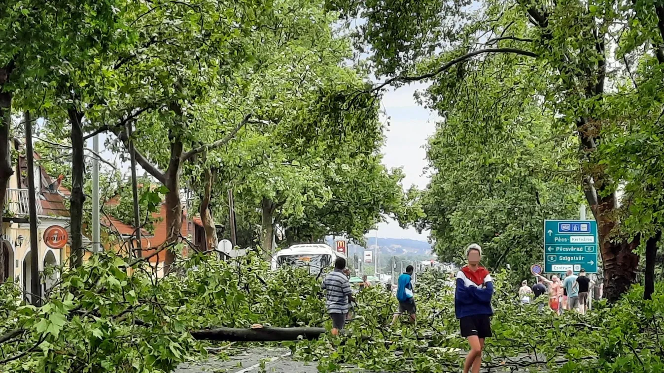 Megérkeztek az első felvételek: hatalmas vihar pusztít az országban - fotók, videók