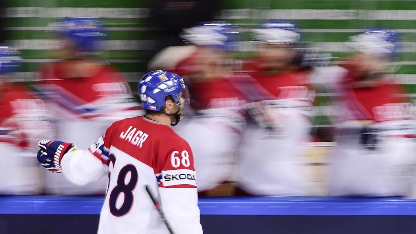 Veszélyben a klub, 50 évesen sem vonul vissza a legenda