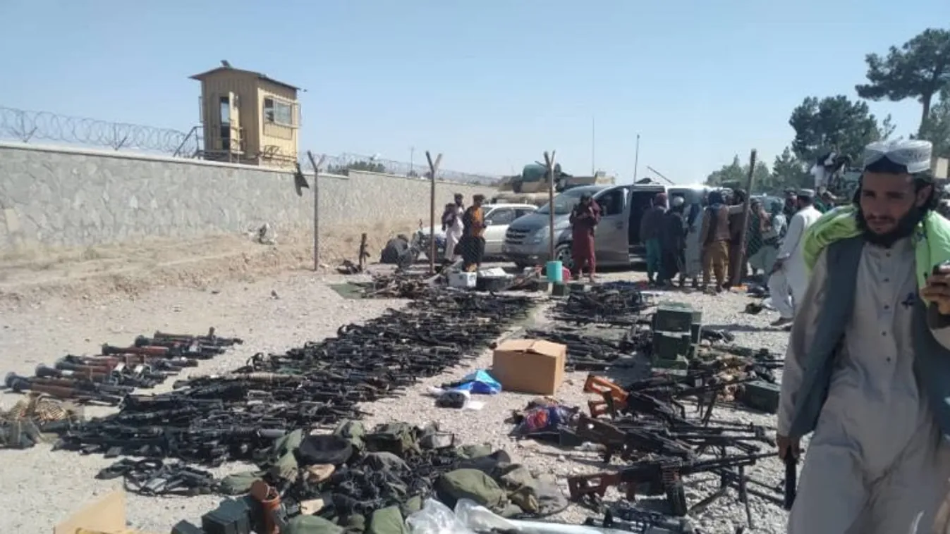Elképesztő mennyiségű amerikai fegyvert zsákmányoltak az iszlamista tálibok