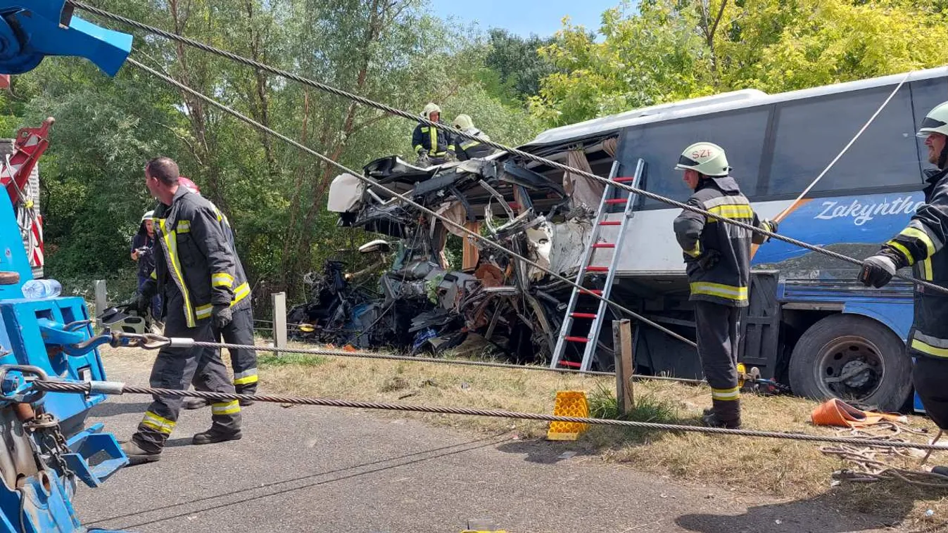 M7-es buszbaleset: Megszólalt egy utas, felidézte a becsapódást