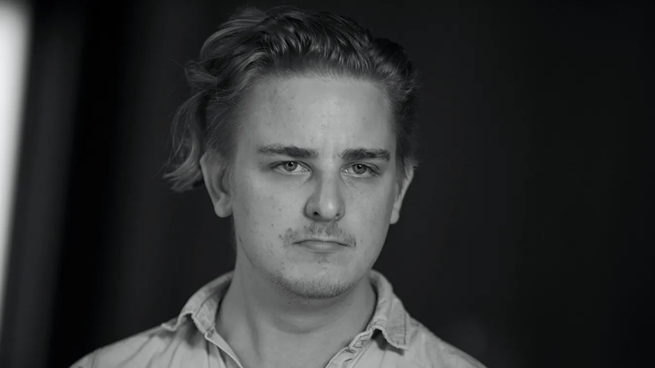 Óriási leleplezés: Így tér vissza a fél éve elhunyt Siklósi Örs, az AWS frontembere - Videó