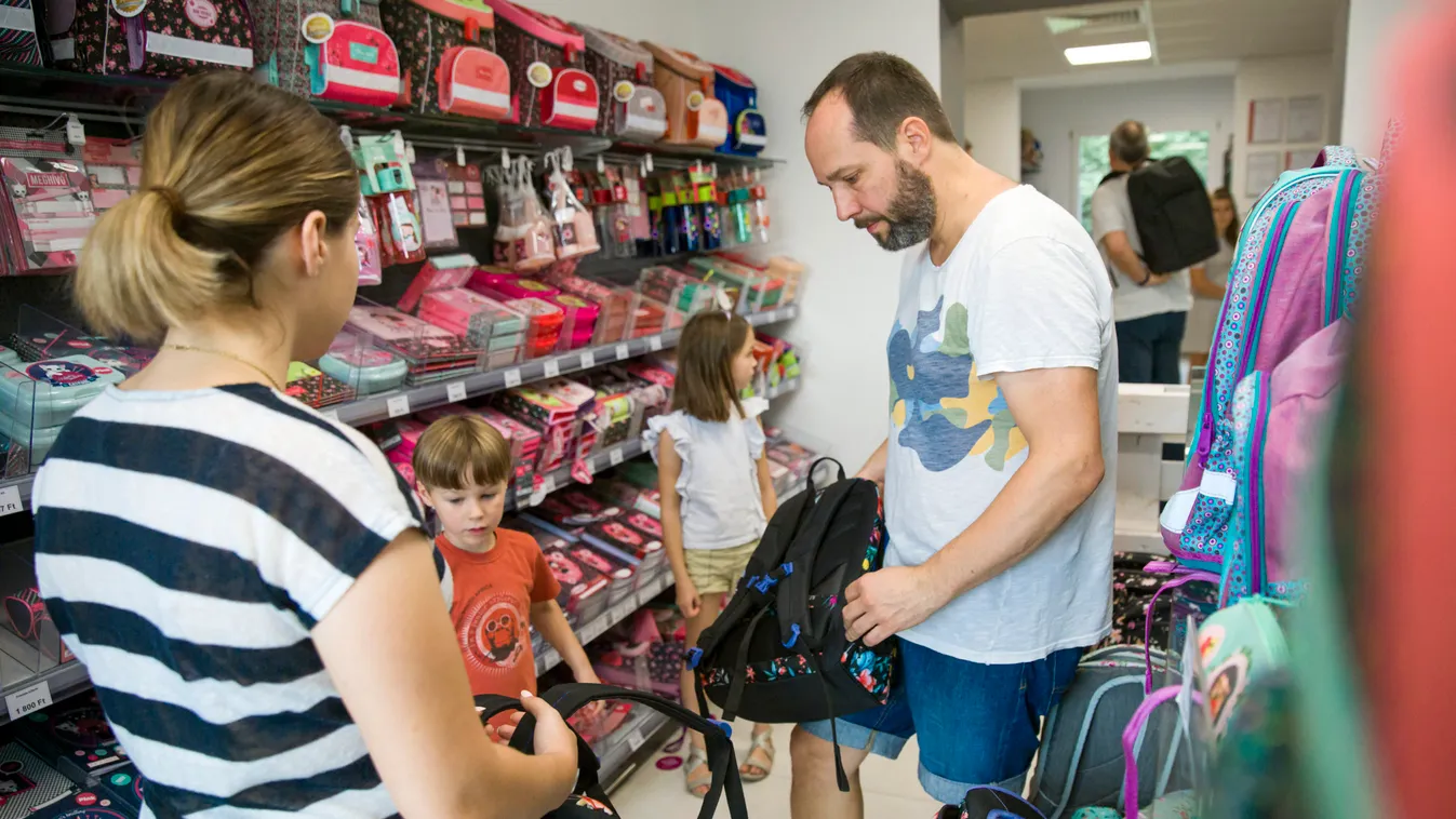 A boltban vagy az interneten olcsóbb a tanszer?