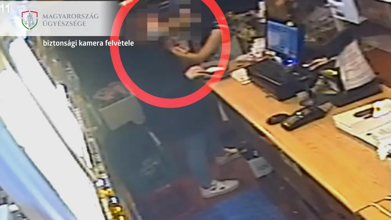 Döbbenet, a hajánál fogva rángatta a trafikost a tatabányai nő – itt a felvétel