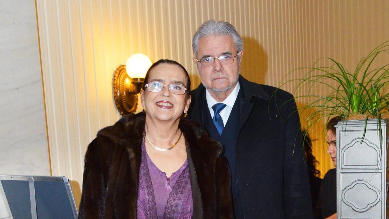 Döbbenetes sorok: A halált várja Oszter Sándor felesége