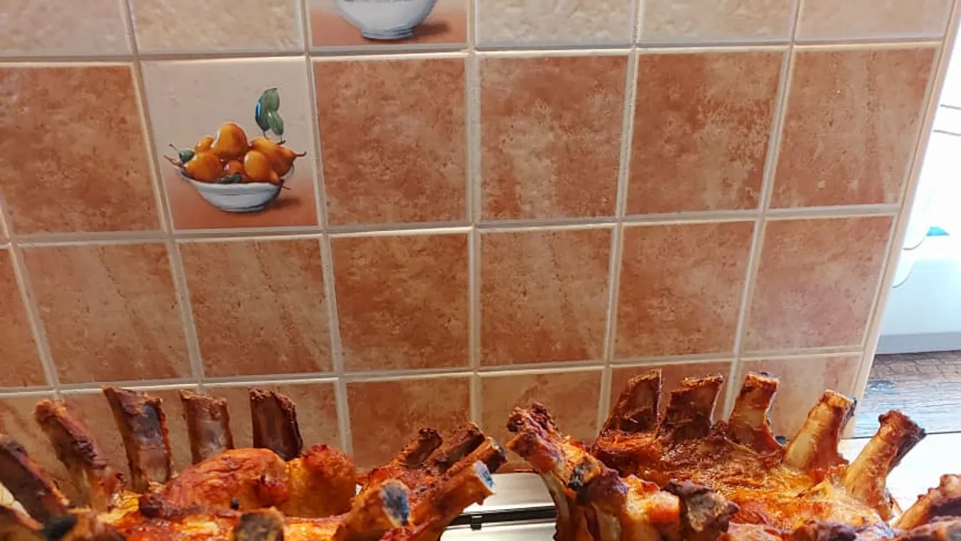 Él Kisvárdán egy női húsboltos: eszméletlen trükkje van az oldalasra