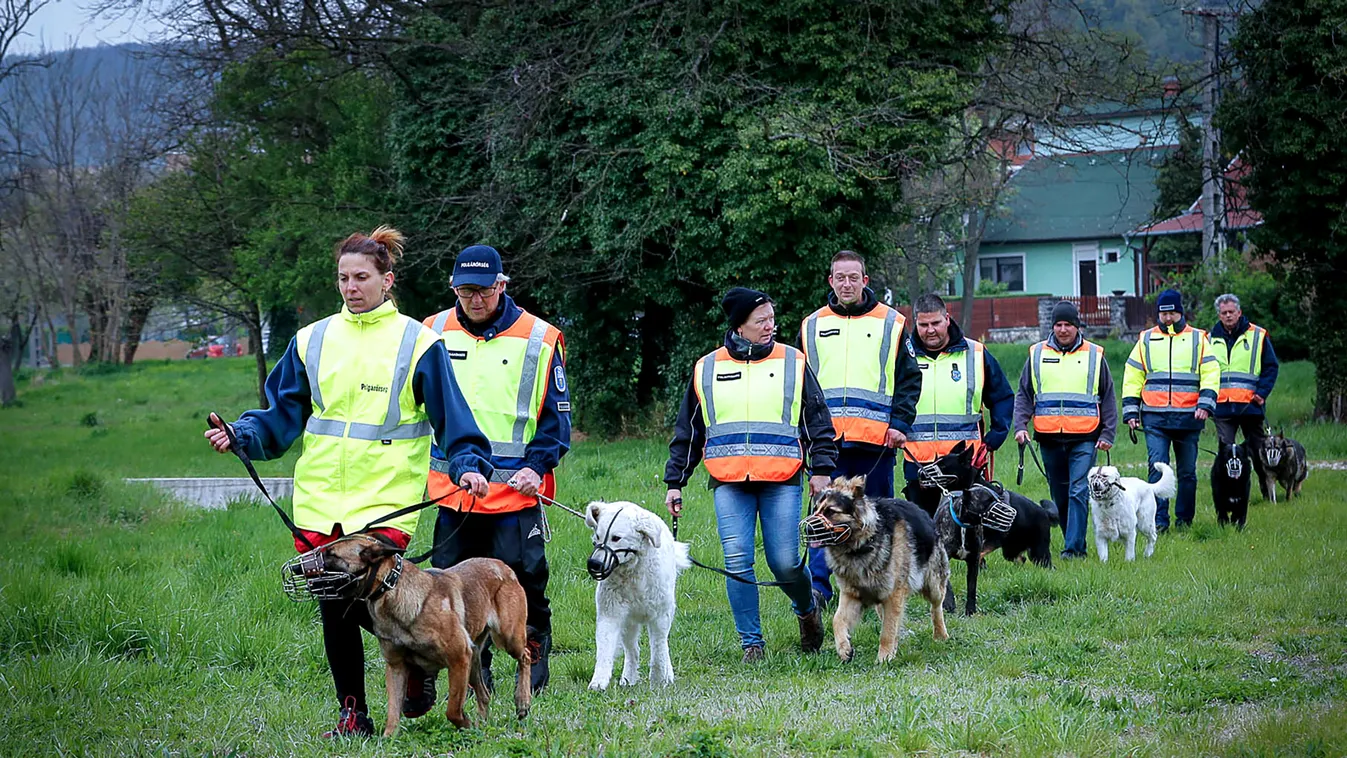 "Foglaljátok vissza a közterületeket" - adta ki a jelmondatot az elnök