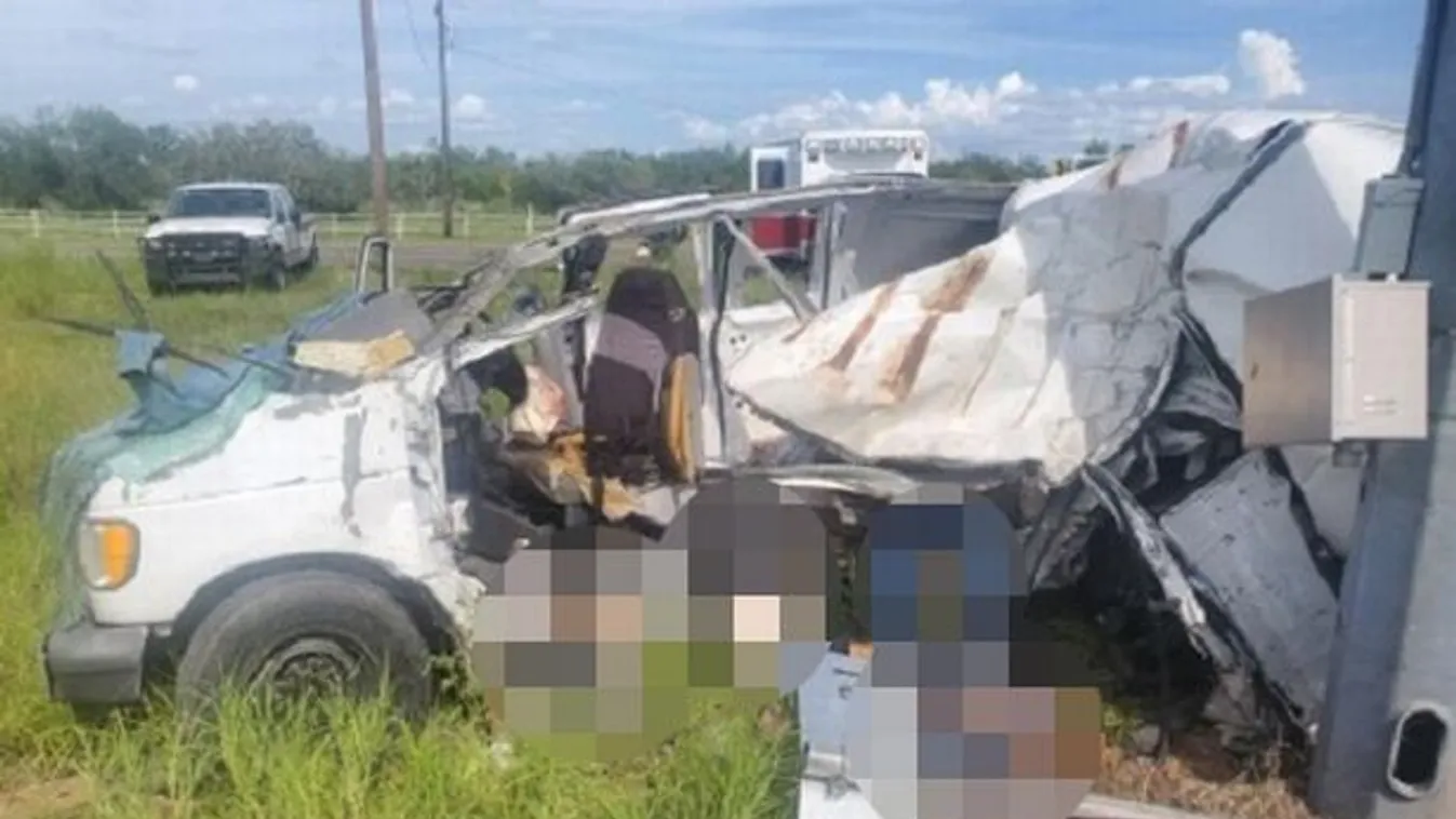 Horrorbaleset! Felborult a migránsokat szállító kisbusz, rengeteg a halott