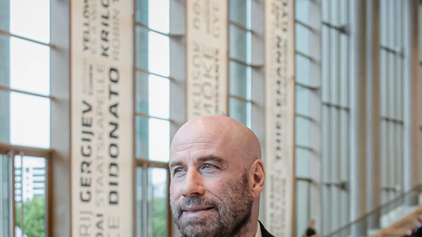 1200 embert lepett meg John Travolta Budapesten tegnap este