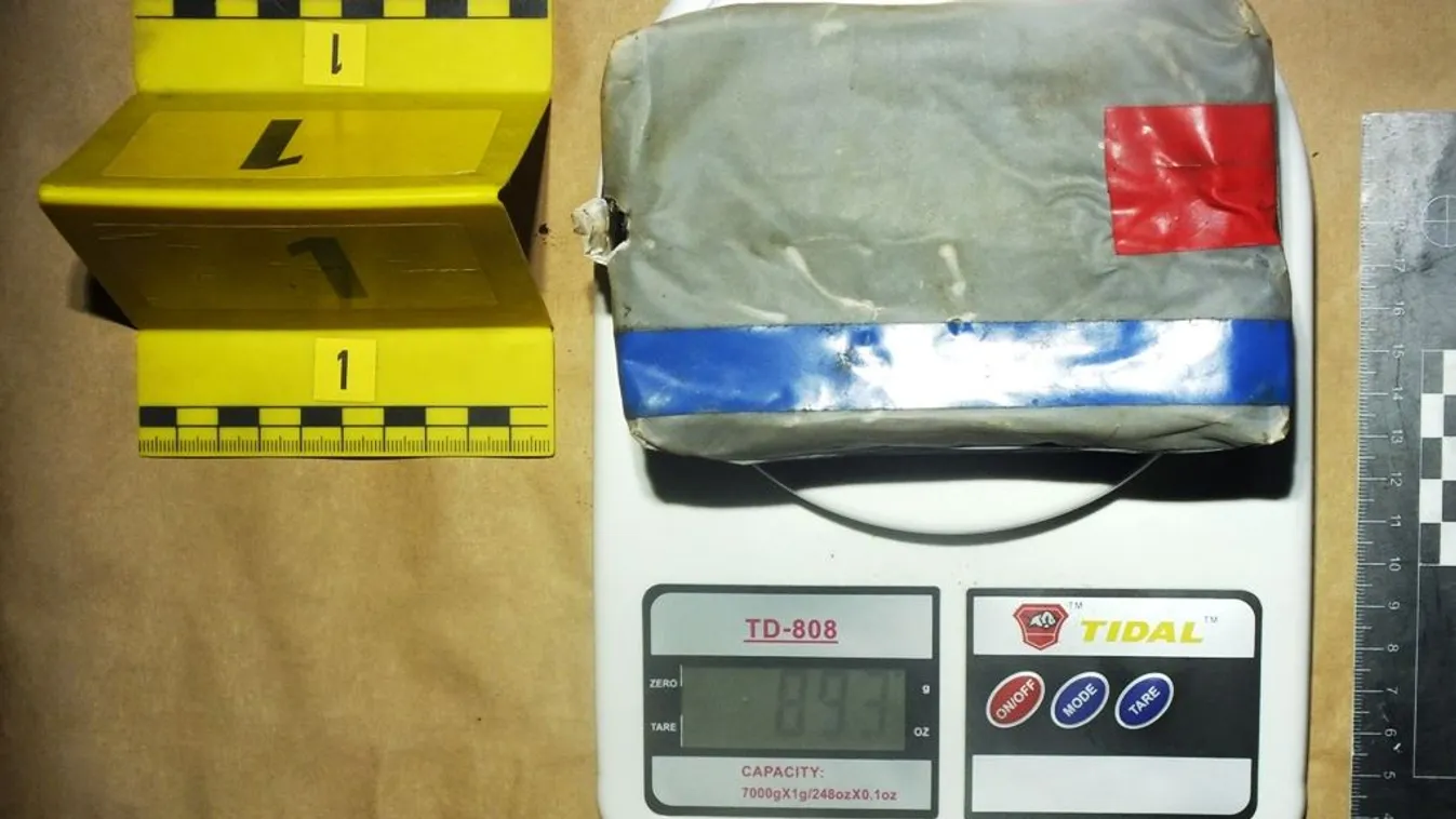 Robbanóanyagot találtak egy örkényi férfinél, nagy erőkkel folyik a nyomozás