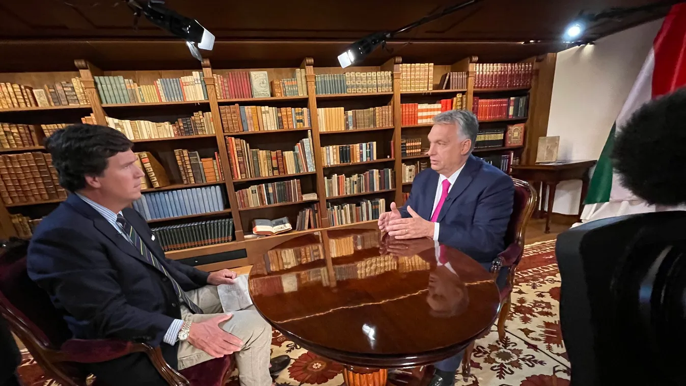 Orbán a Fox News-nak: Magyarországra bevándorolni nem emberi jog