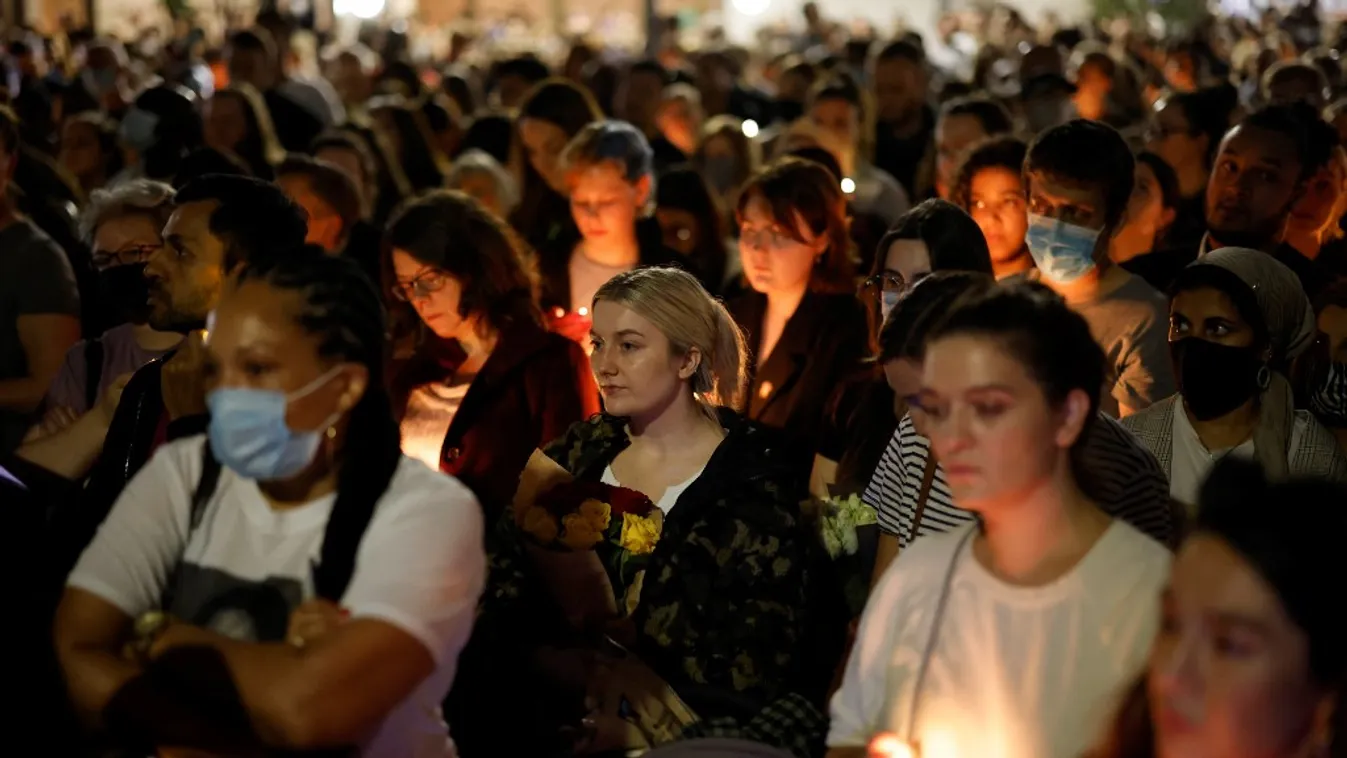 Hatalmas tömeg gyűlt össze: több ezren búcsúztatták a meggyilkolt általános iskolai tanárnőt
