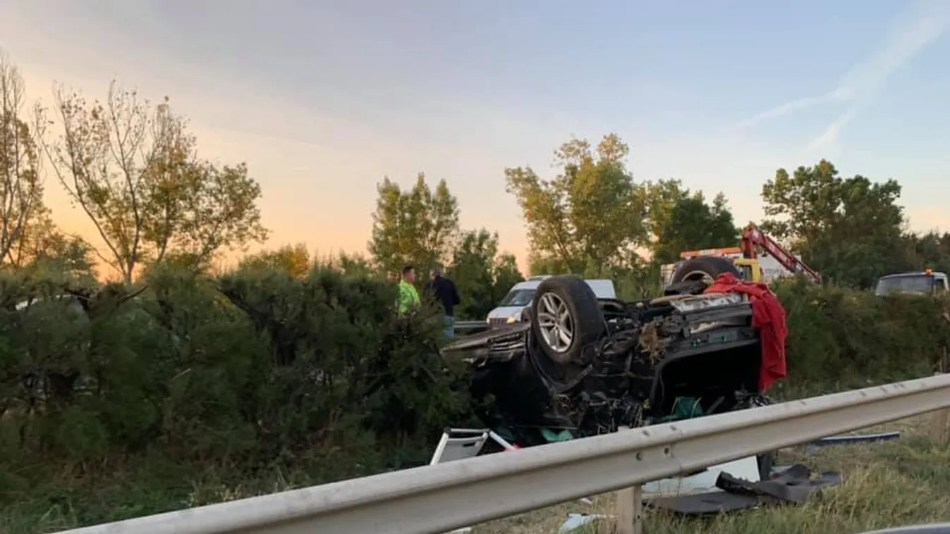 Drámai fotók érkeztek az M7-esen történt brutális balesetről