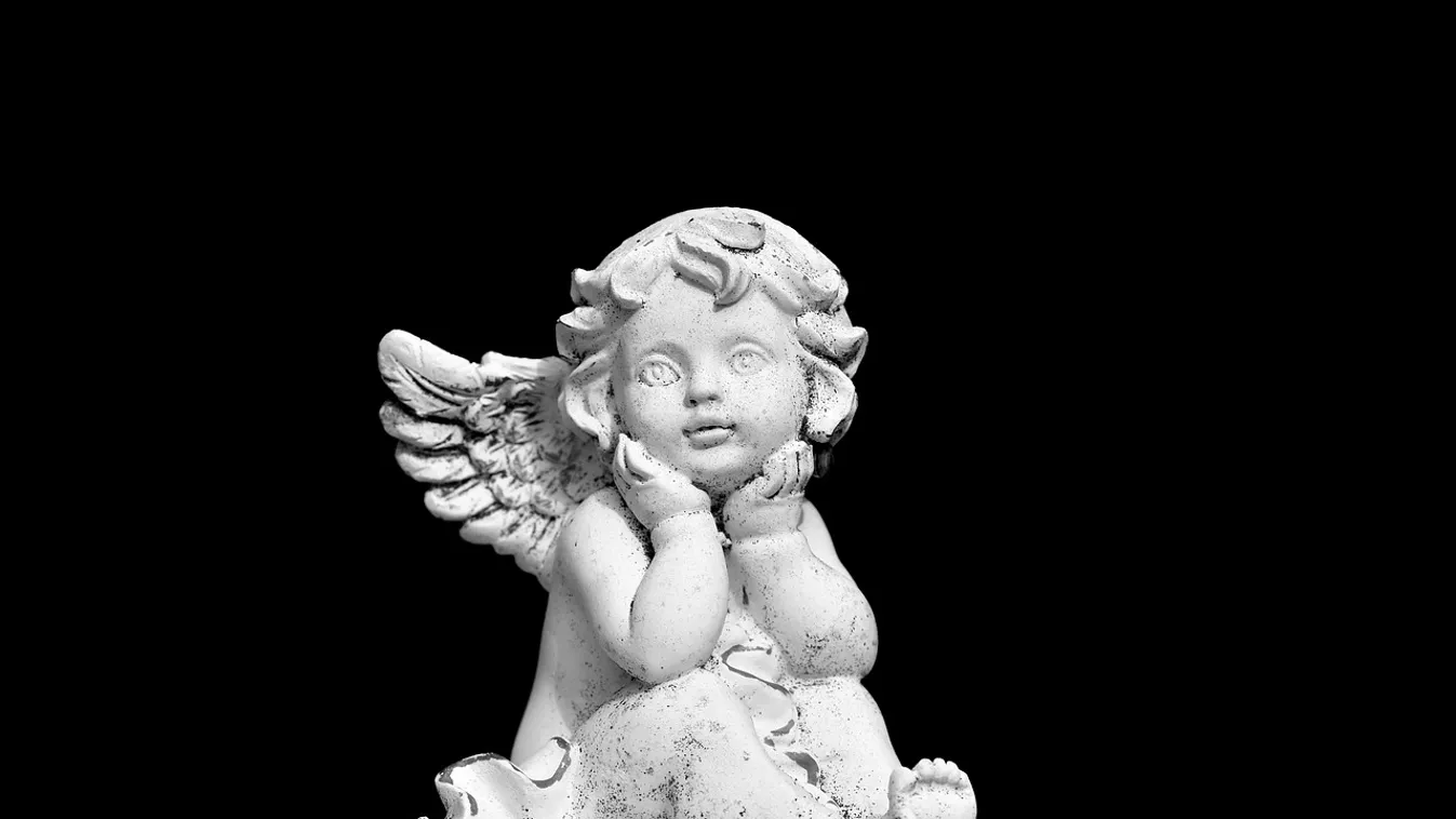 Sokkot kapott az édesanya: Elaltatta a kislányát, aki soha többet nem ébredt már fel