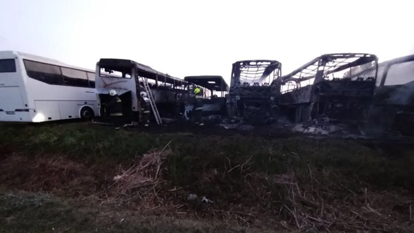 Nagy erőkkel vonultak ki a tűzoltók: óriási tűz pusztított Dunavarsányban - sokkoló fotók