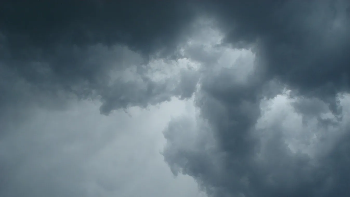 Durva hidegfront közelít az ország felé, ekkor fog lecsapni