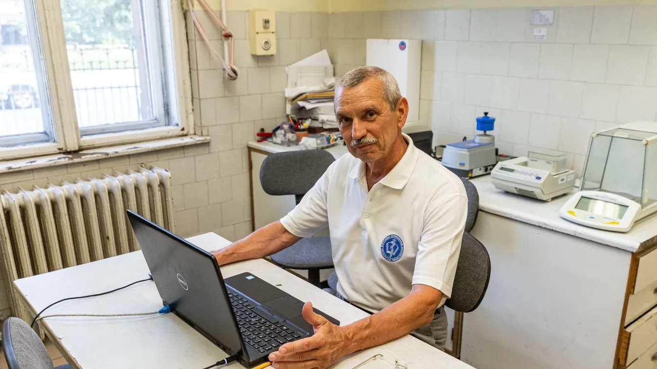 Koronavírus: 400 ezer idős ember van hatalmas veszélyben itthon