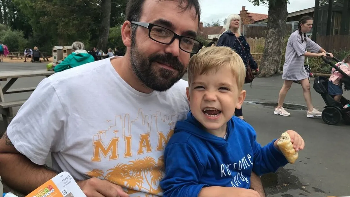 Furcsán járt a 18 hónapos kisfiú, az egész életét megváltoztatta a szörnyű diagnózis