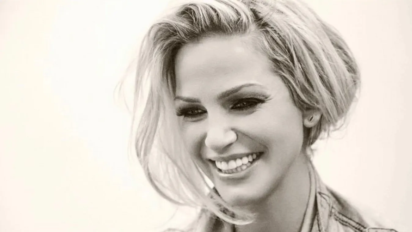 Borzalmas hír érkezett! Legyőzte a rák a világhírű énekesnőt