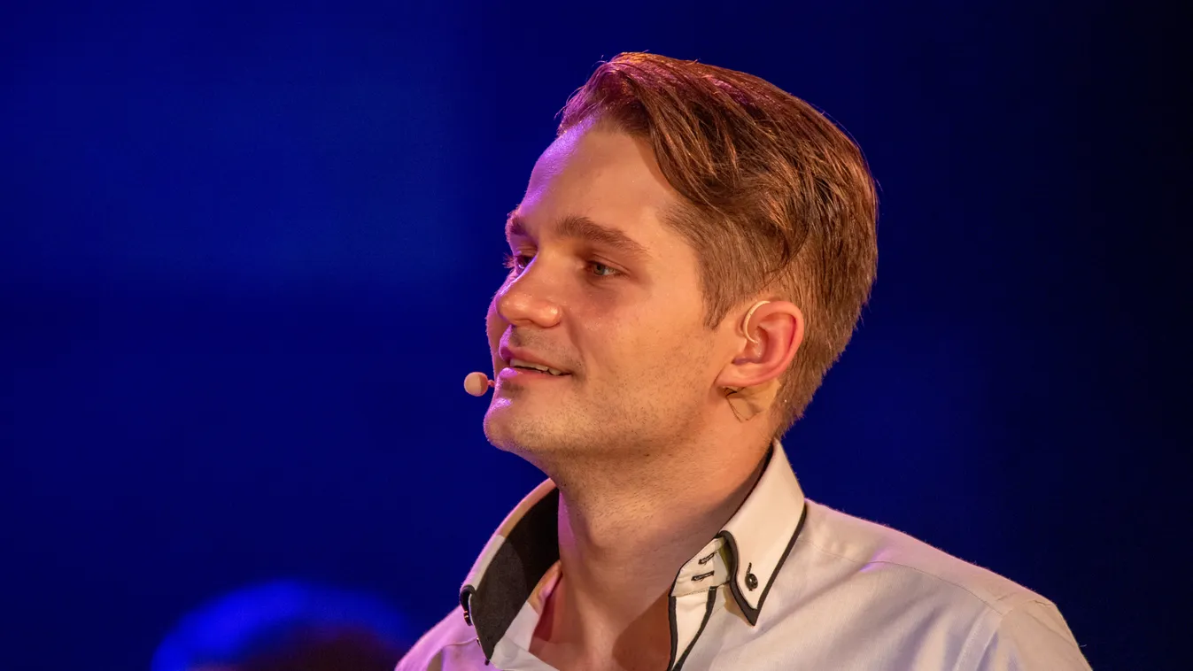 Veréb Tamás 7 év után válik a feleségétől