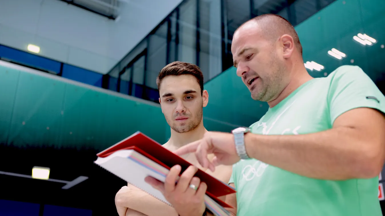 Itt az első fotó, Milák Kristóf rátalált az edzőjére