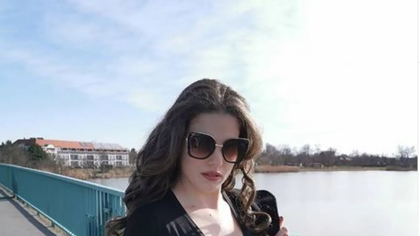 Ezt mondta a telefonban: Perverz férfi zaklatja Agárdi Szilvit