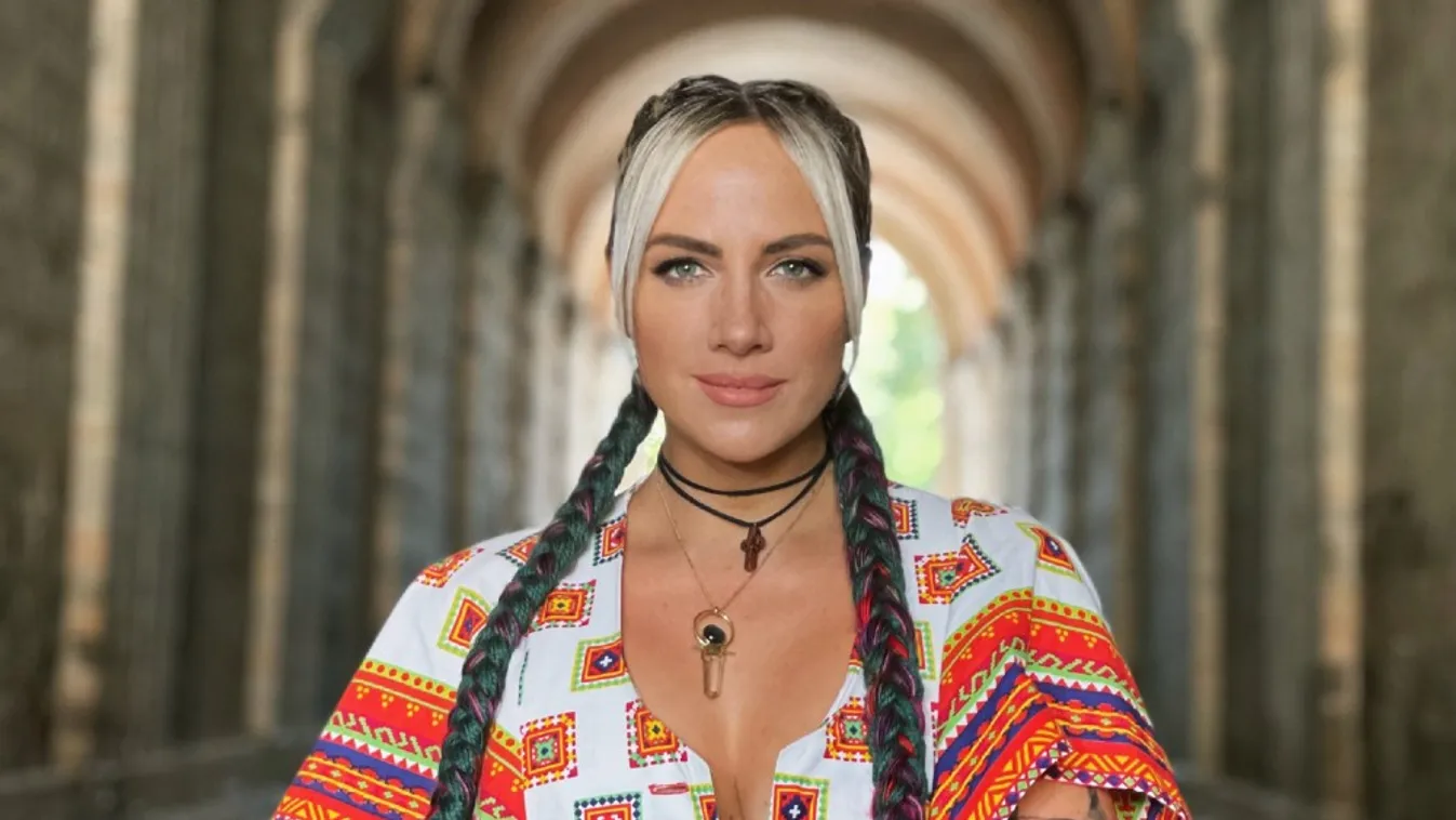 "Ez a kulcsa a lelki békének" - bemutatta legújabb klipjét Tóth Gabi