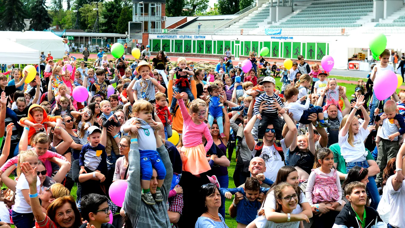 Gyereket a magasba! – Szombaton játszótérré változik a Hősök tere