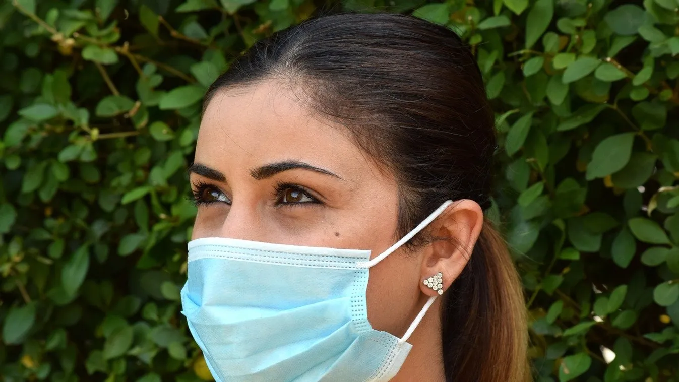 Maszkhasználat: szövet vagy az orvosi jobb a delta ellen?