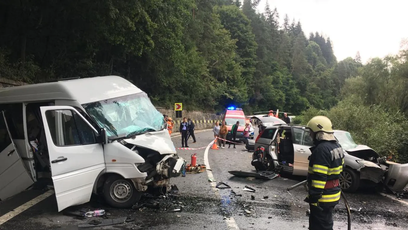 Újabb szörnyű buszbaleset történt: rengeteg a sérült