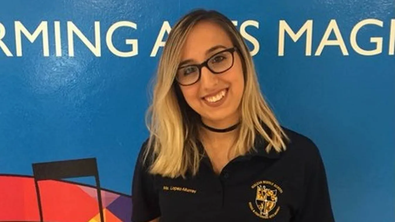 Felsikoltott az orgazmustól, 14 éves diákjával élvezett el ez a mosolygós drámatanárnő