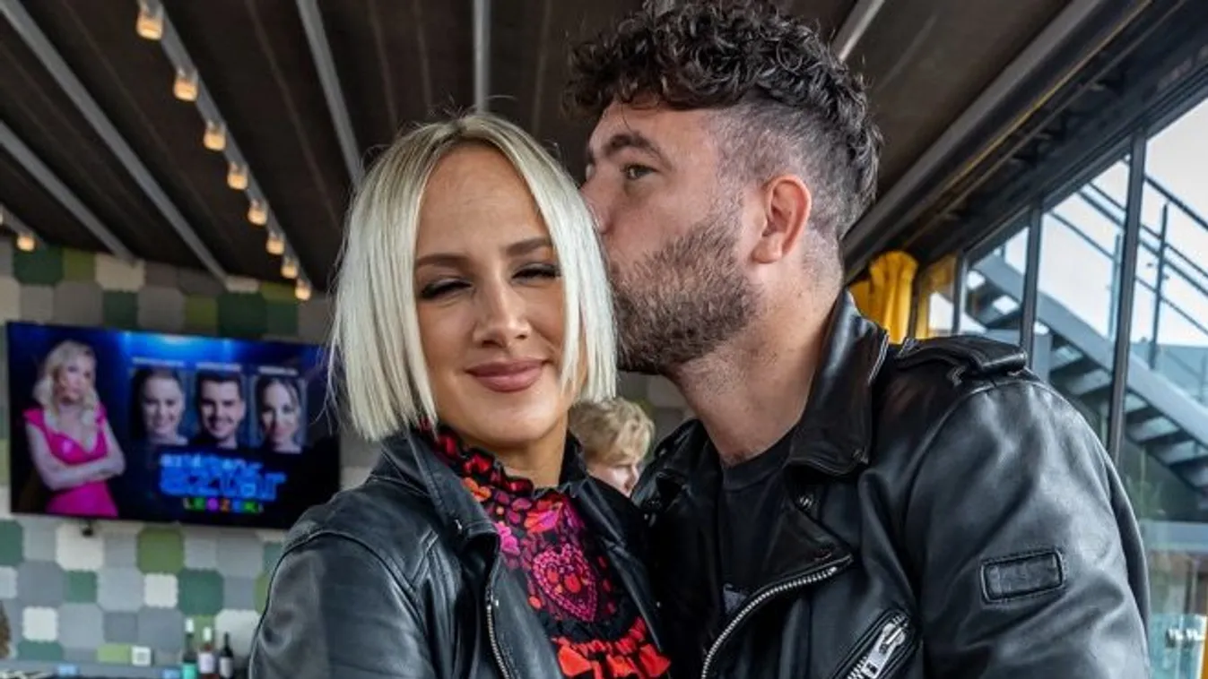 Ünnepel Tóth Gabi és Krausz Gábor: Nagy a boldogság a családban