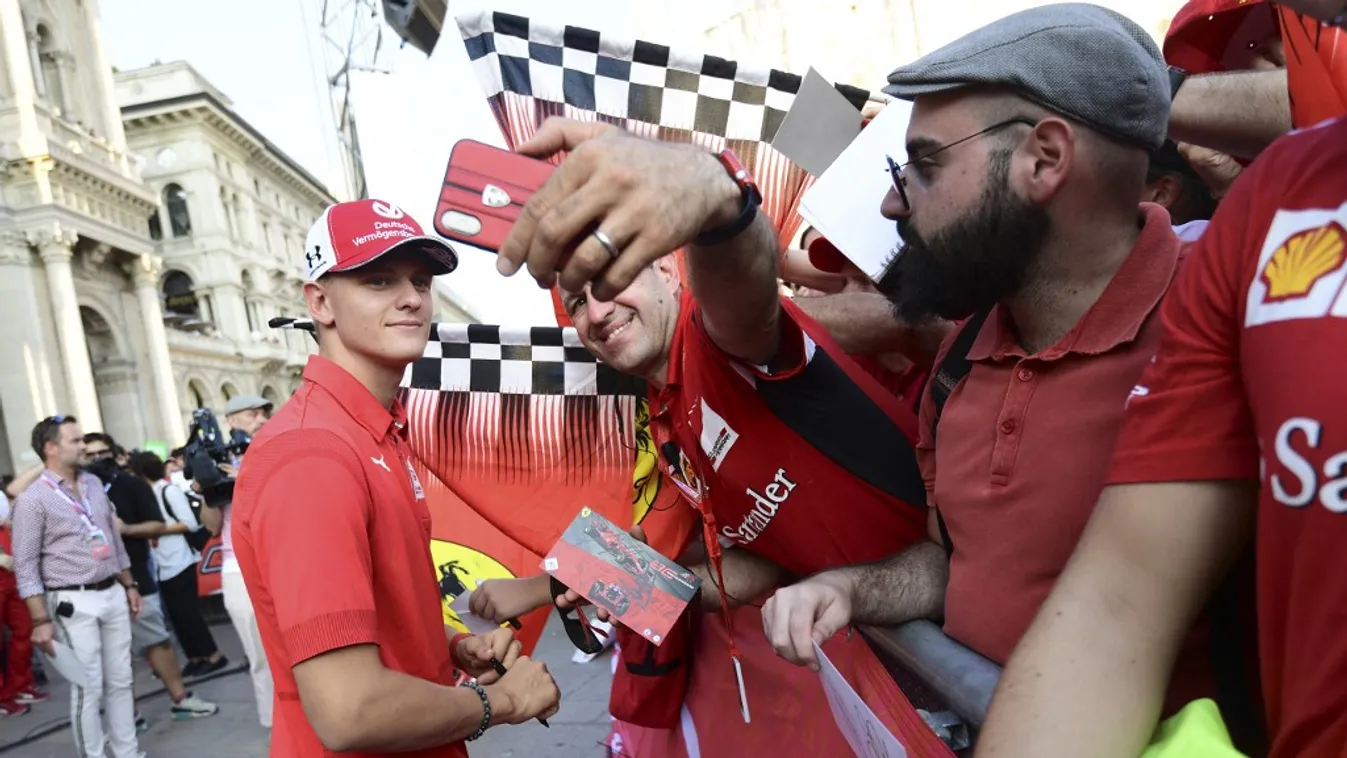 Schumacher közös képe a fiával: megszakad a rajongók szíve