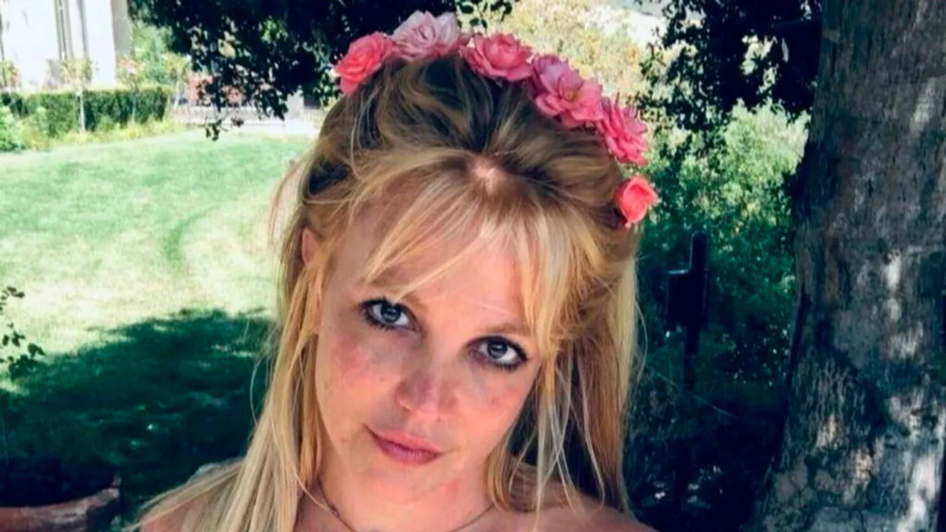 Anyaszült meztelenül ünnepli Britney, hogy megszabadult az apjától