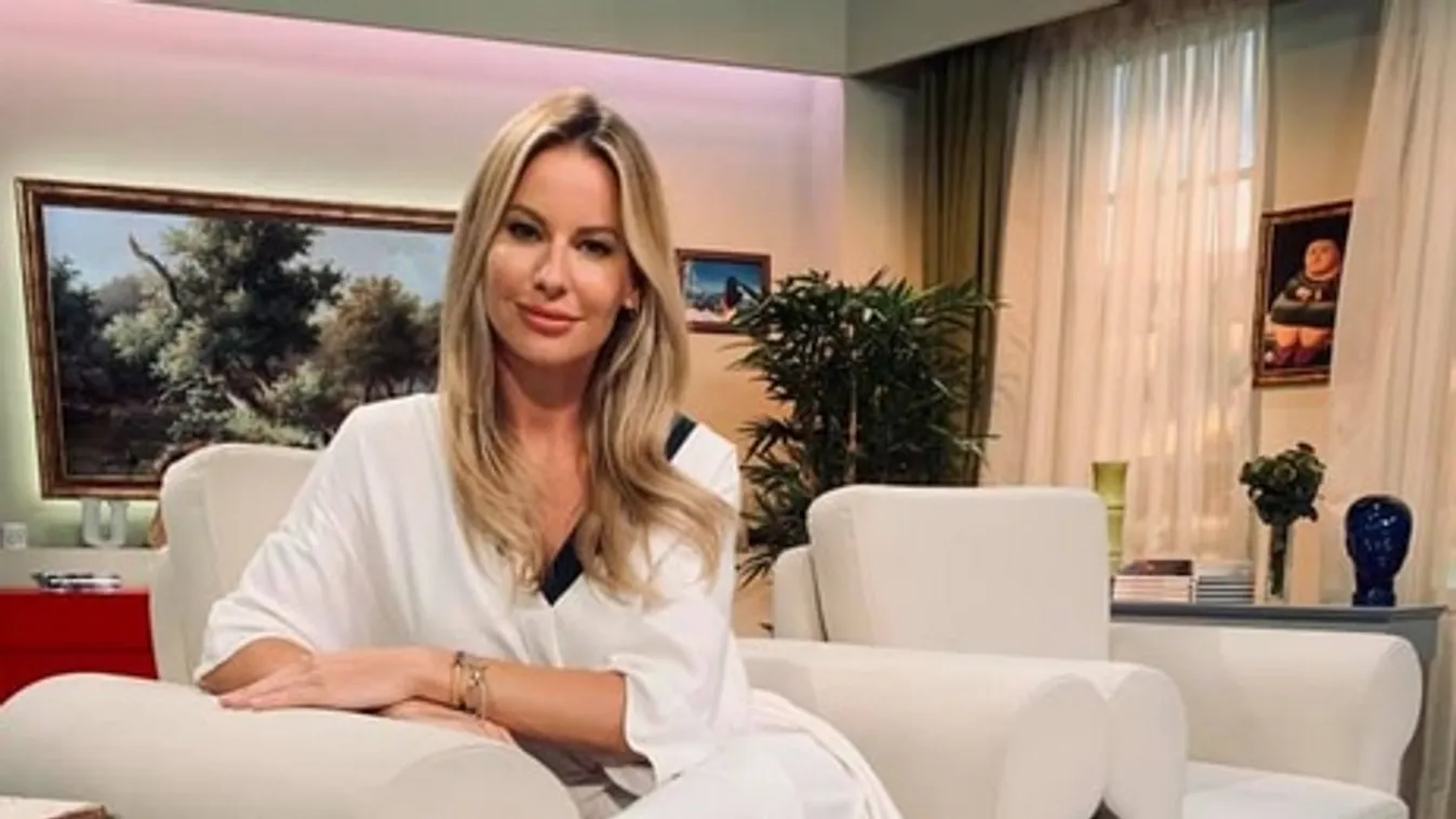 Vele töltötte az estét Mádai Vivien, még vacsoráztak is