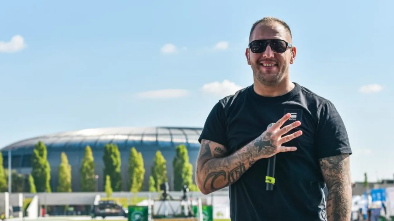 Óriási a zűrzavar Curtis visszavonulása miatt