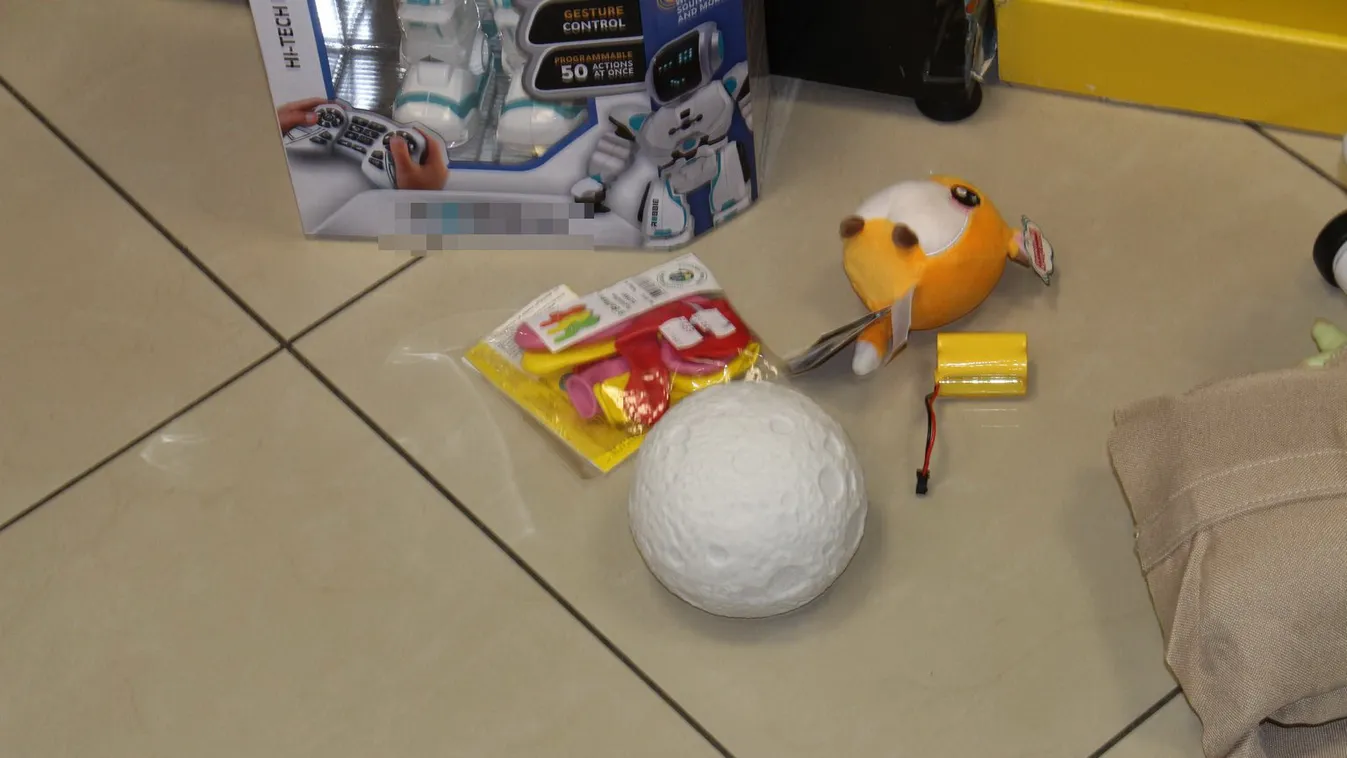 Elképesztő indokkal kapta le éjszaka a pláza és az egyik üzlet ajtaját egy férfi