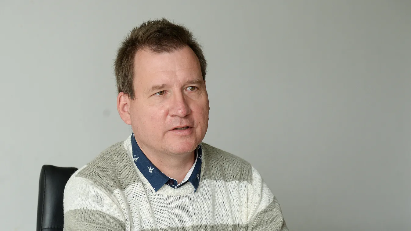 Rejtélyes telefonhívásokat kapott, majd kirúgták az FKF munkatársát