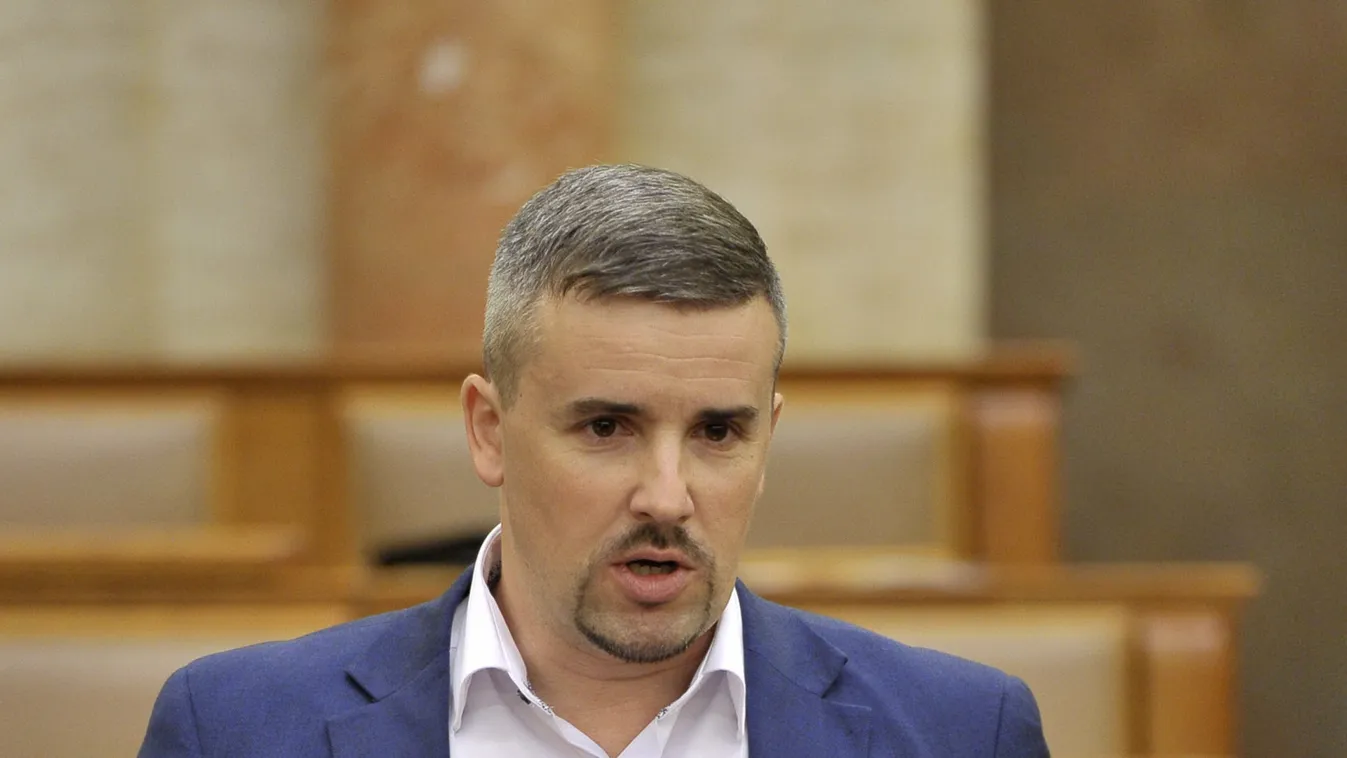 Jakab Péter újabb hazugsága: már a saját kommentjét sem találja