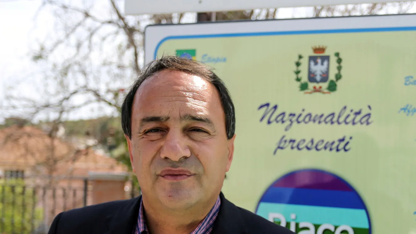 Hősként ünnepelte a baloldal, most 13 évre börtönbe megy a bevándorláspárti polgármester