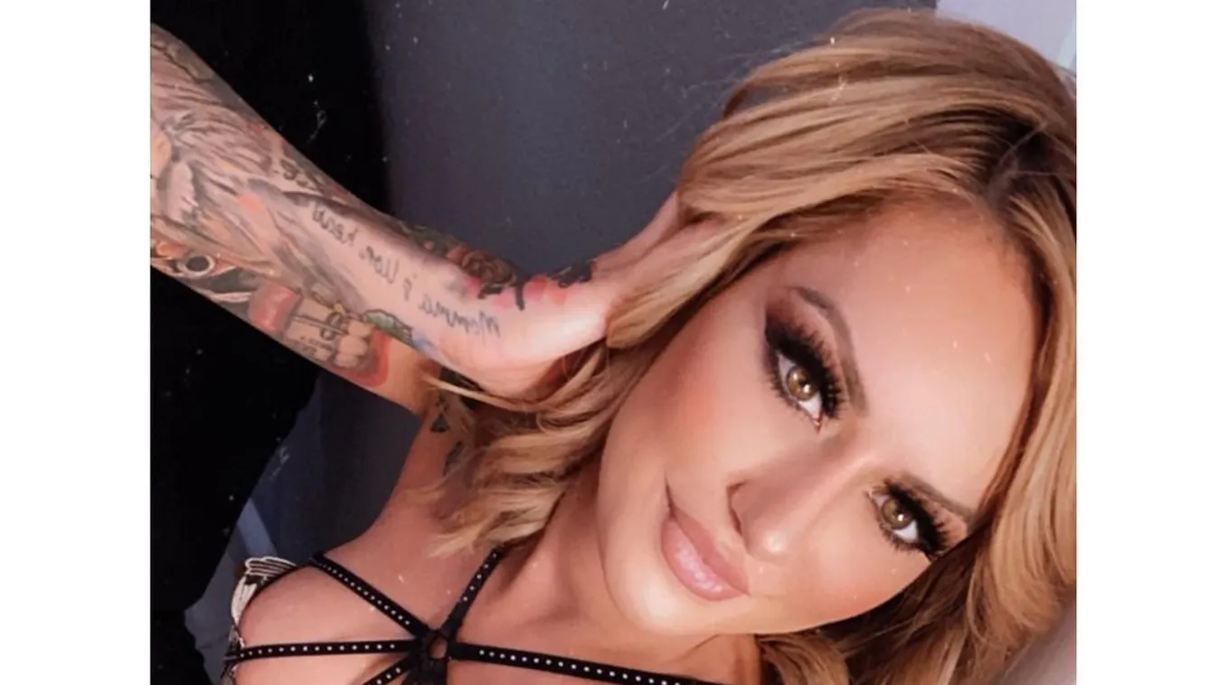 Így pakolta ki a magyar és az amerikai szexbomba a lényeget a melltartó nélküli napon