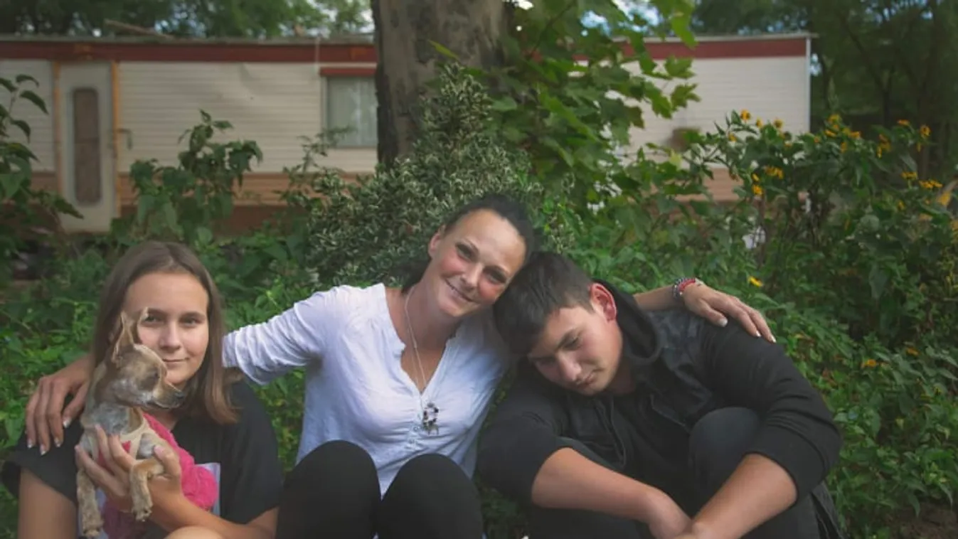 „Sírva telefonáltak, hogy mentsem meg őket” – nővére gyerekeiért küzd Szilvia