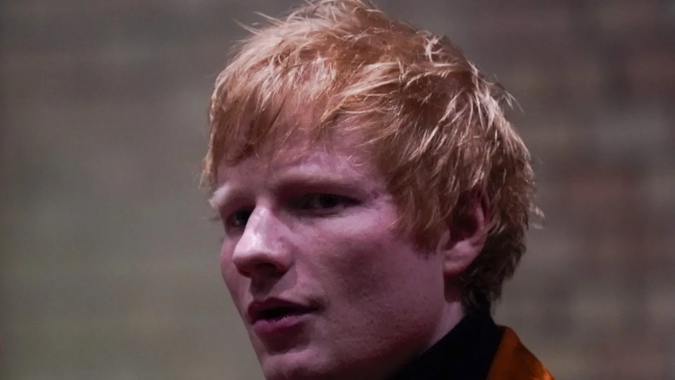 Elkapta a koronavírust a fiatal sztárénekes