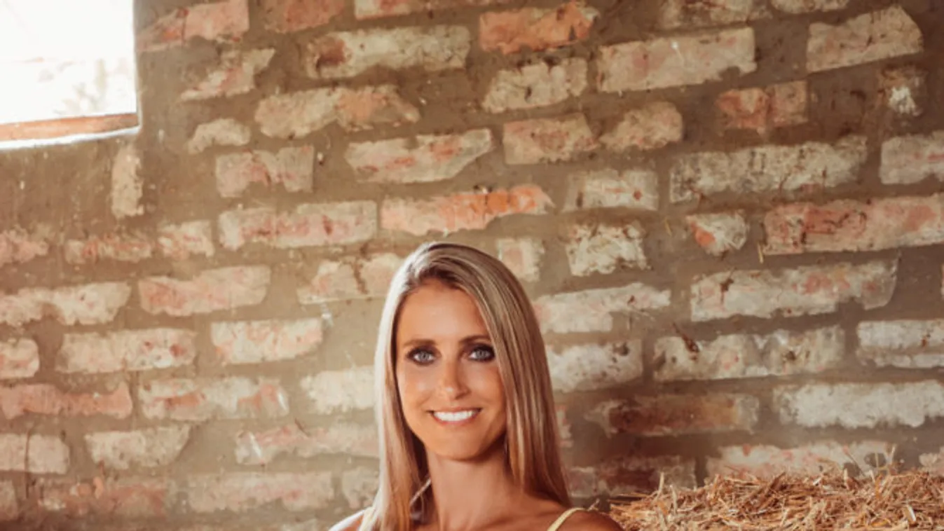 Dögös negyvenes anyukával erősített a TV2 - Fotók