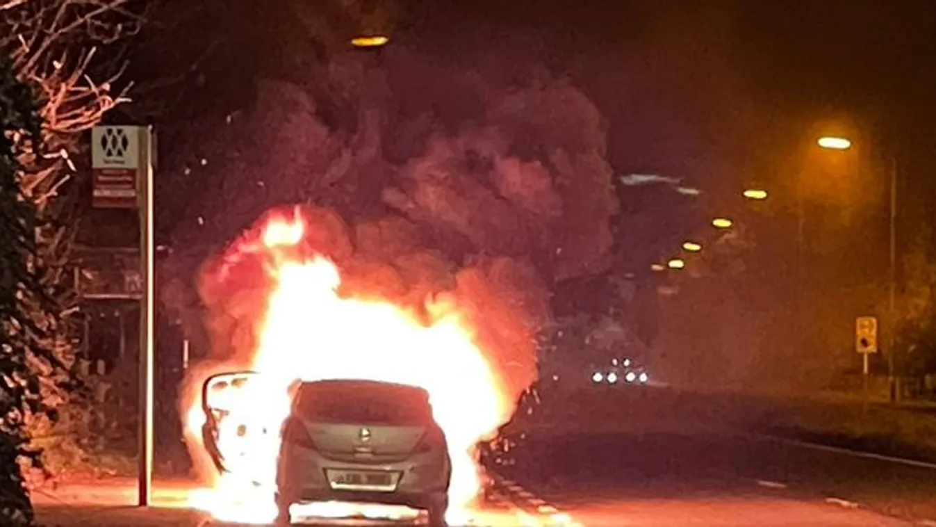 „Azt hittem, mind meghalunk" - lángra lobbant az autó, benne a kisgyerekekkel és az anyjukkal