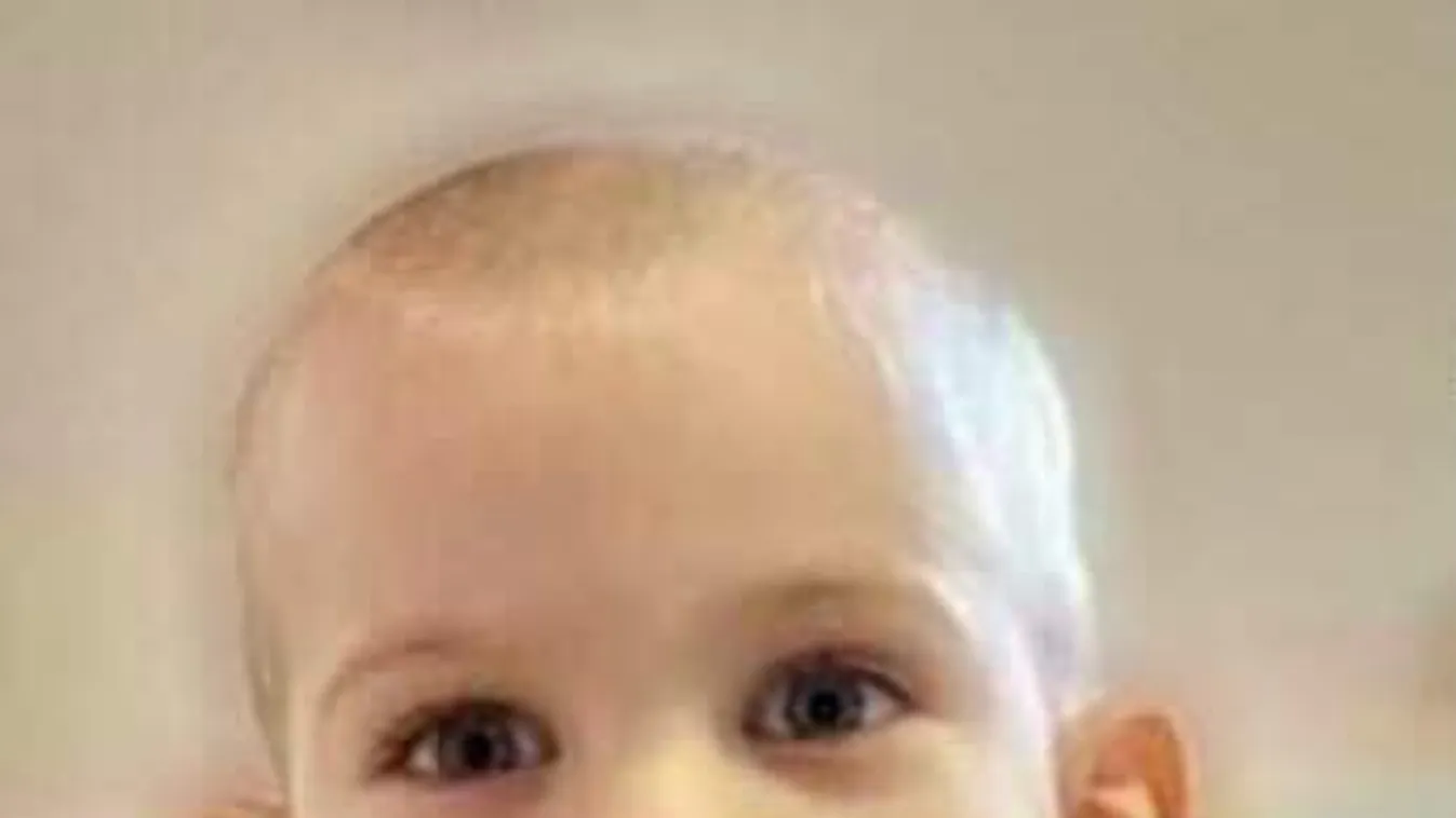 Súlyos betegségben szenved a rendőr kisfia: a 3 éves Botikáért már a sztárok is összefogtak