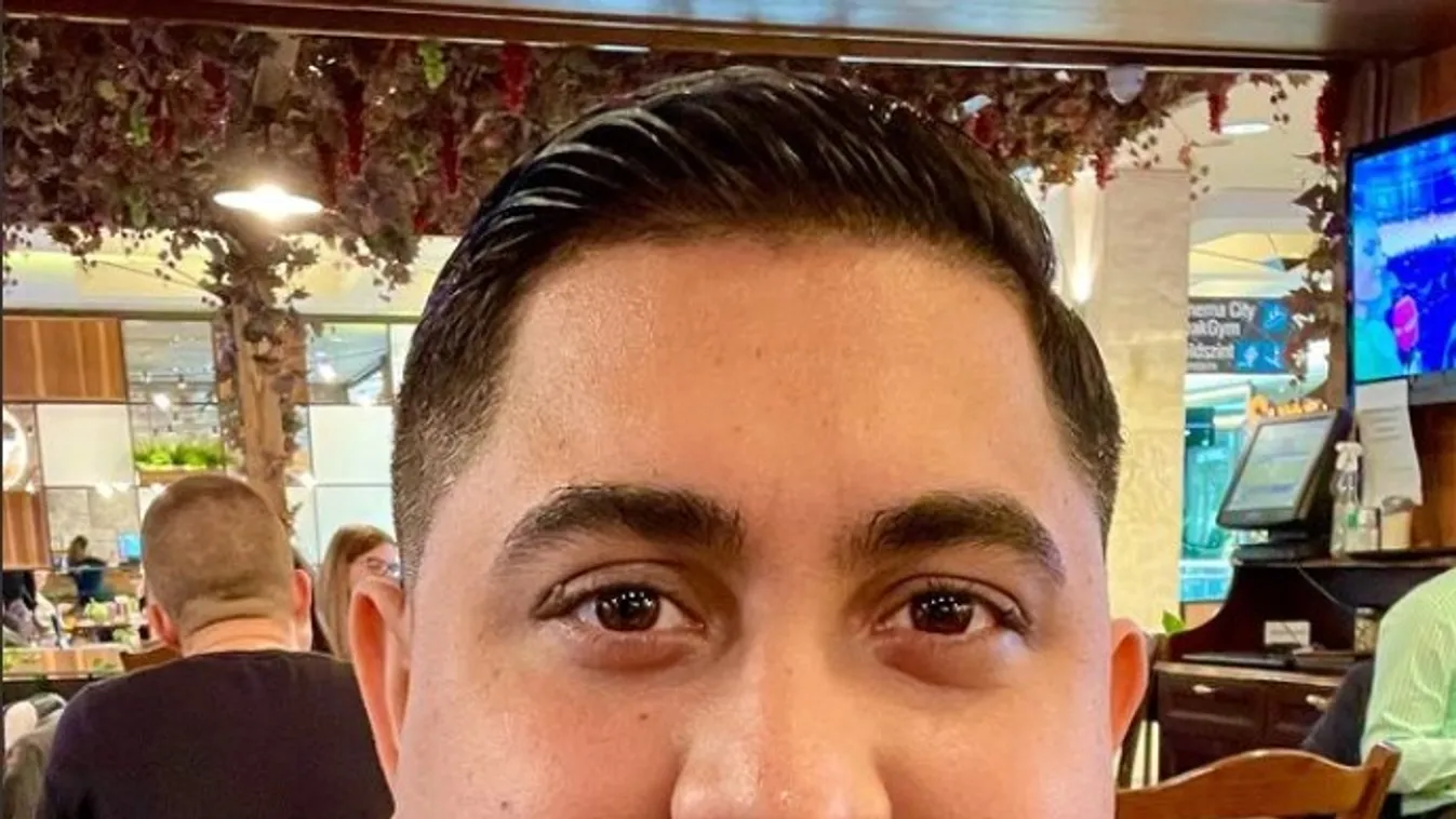 Micsoda bejelentés: jöhet a negyedik gyerek Grófóéknál