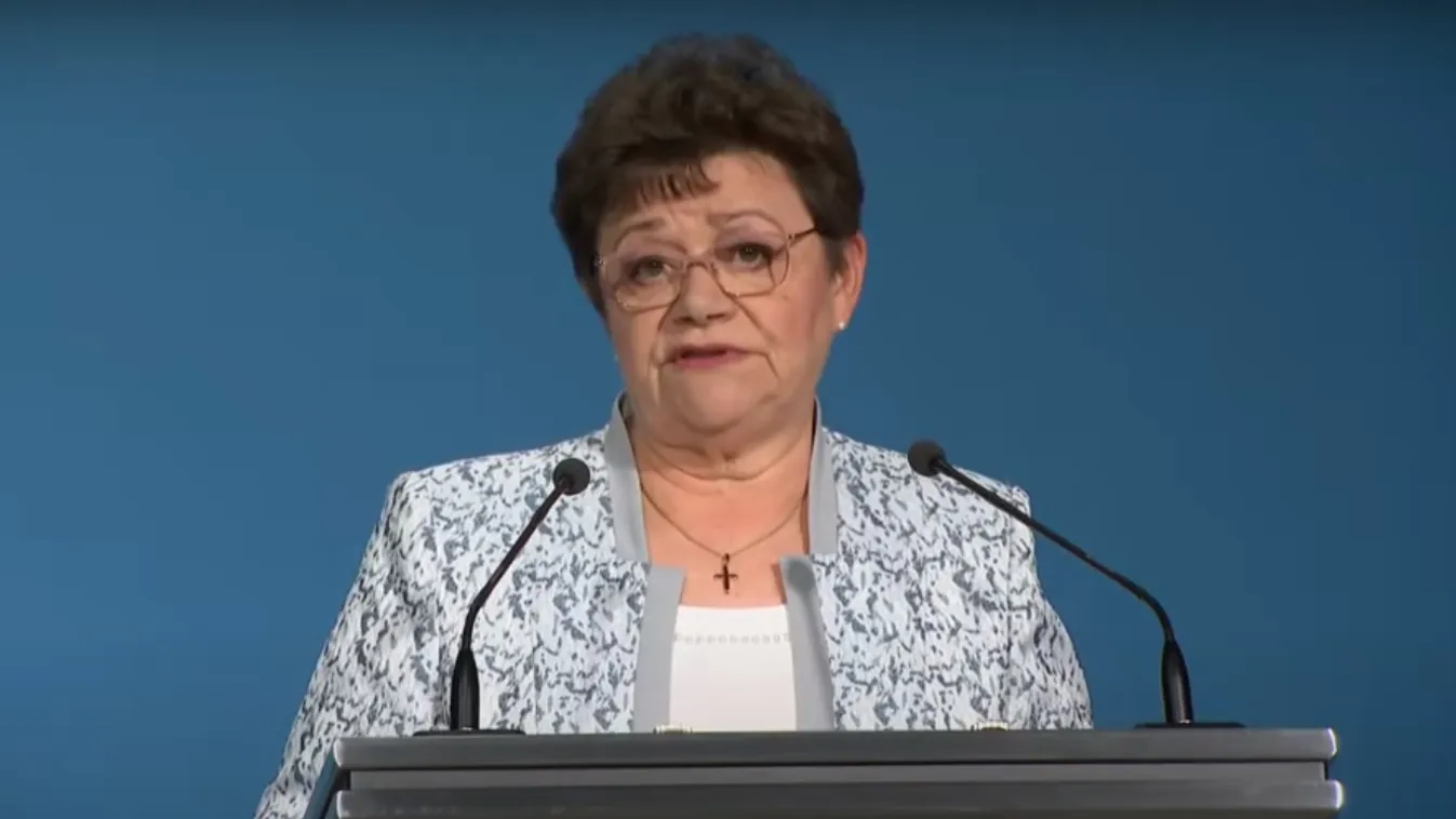 Müller Cecília: mindenki vegye fel a harmadik oltást is!