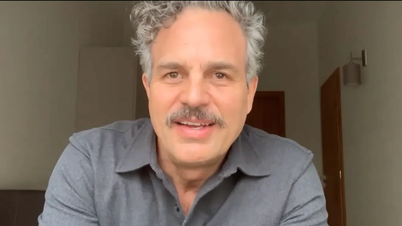 Hoppá! Kiderült, hova jár kávézni Budapesten a világhírű színész