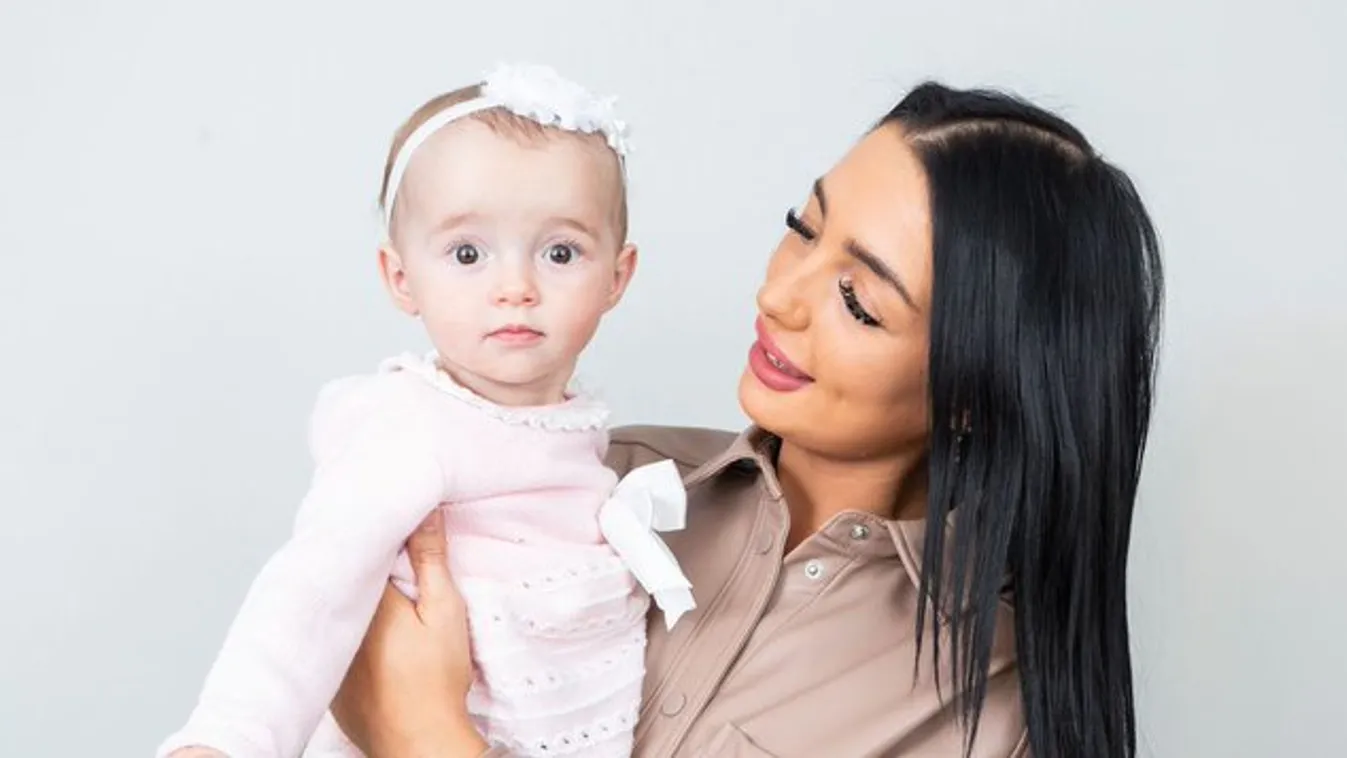 A testén kívül nőttek a belei: így mentették meg az orvosok a pici lányt